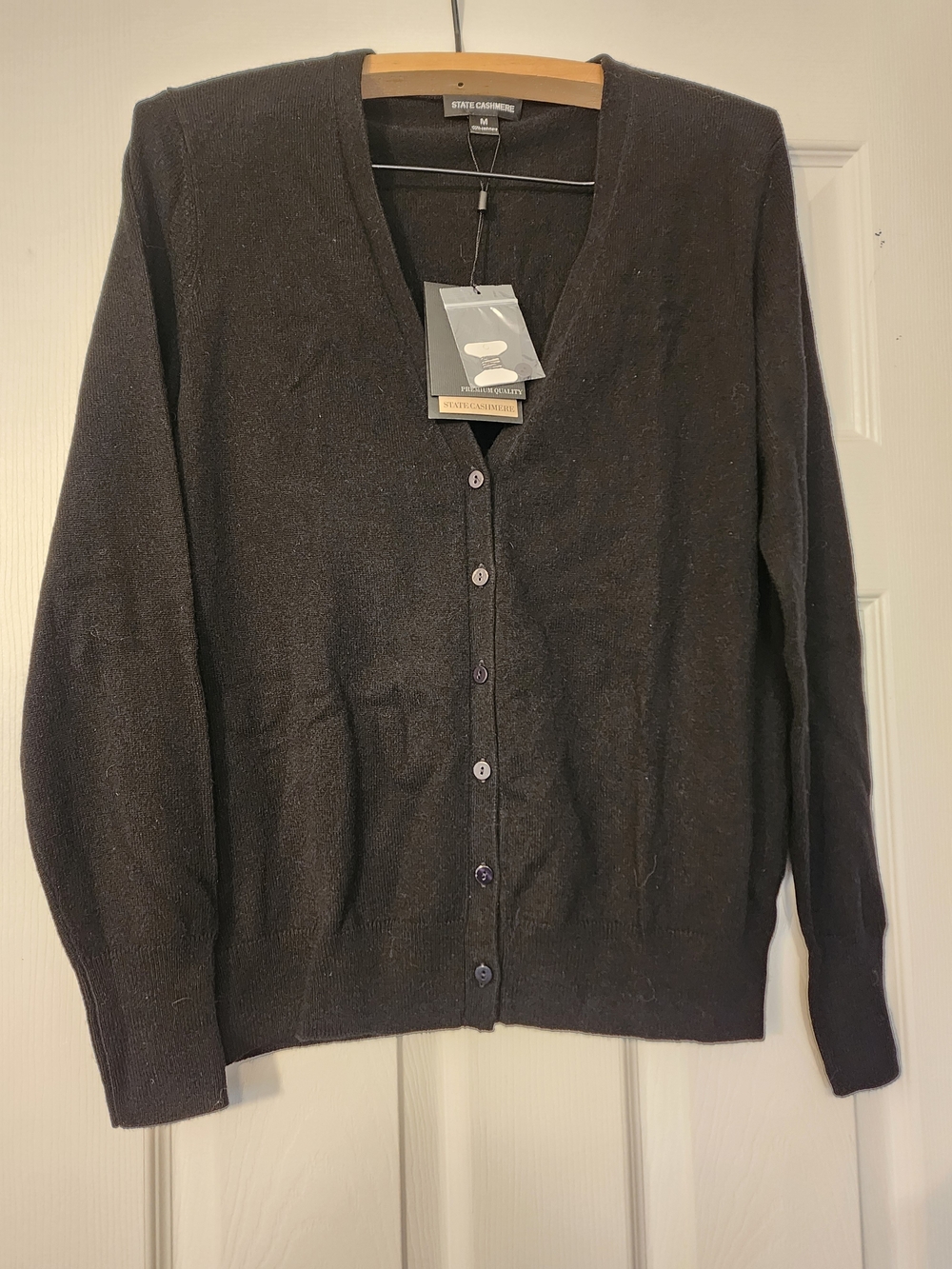 M Classic Black V-Neck 100% Cashmere Cardigan